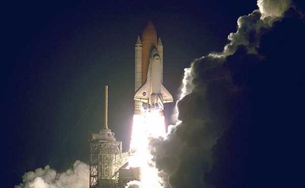 Foto vom Start eines Space Shuttles
