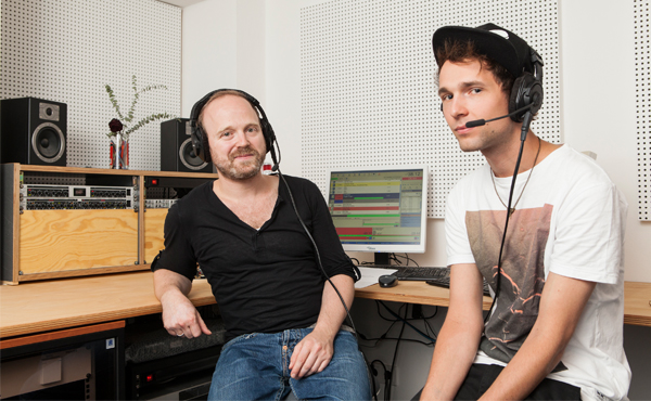 Allie mit Oliver Stangl im ByteFM Studio Berlin