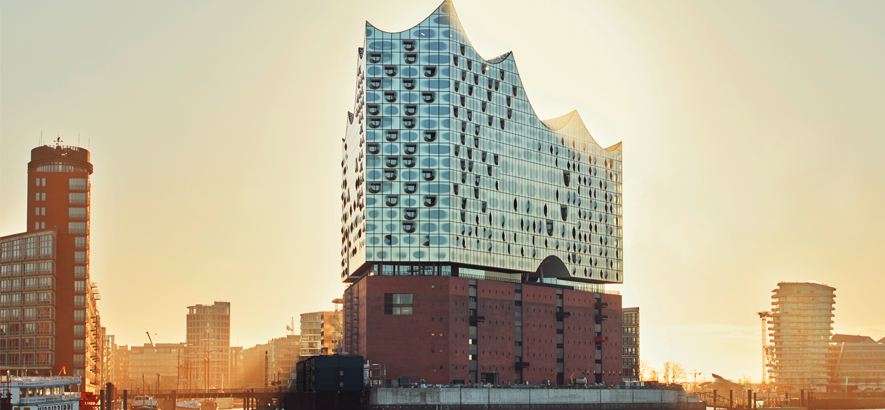 Außenansicht der Elbphilharmonie (Foto: Maxim Schulz)