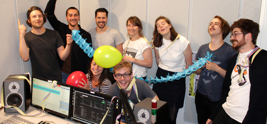 Das ByteFM Team weiht das neue ByteFM Studio 1 ein