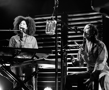 Ibeyi im Knust: Magie im Raum