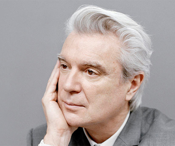 David Byrne: neuer Song „Everybody’s Coming To My House“