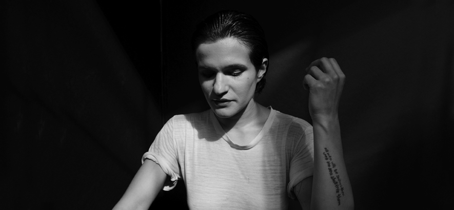 Adrianne Lenker (Big Thief) veröffentlicht erste Single vom neuen Soloalbum