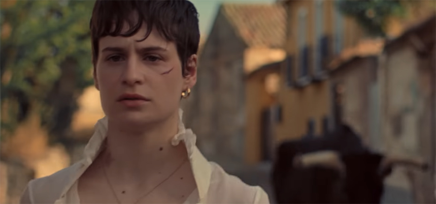 Szene aus Christine And The Queens Musikvideo „The Walker“