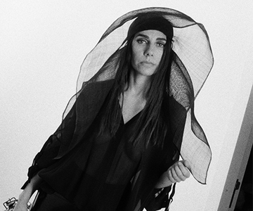 PJ Harvey – „Dress“