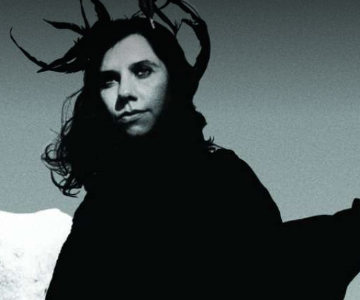 PJ Harvey veröffentlicht neuen Song „The Crowded Cell“