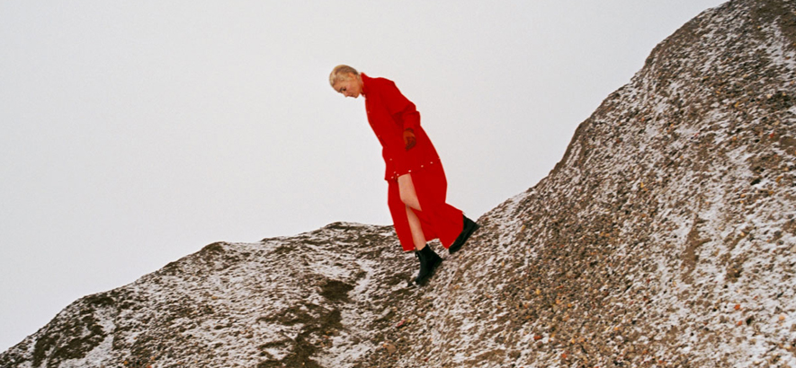 Cate Le Bon auf dem Cover ihres Albums „Reward“ 