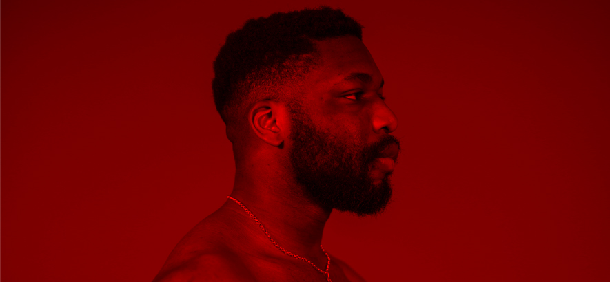 Der Londoner Sänger Tony Njoku, Komponist und Interpret von „Confident“.