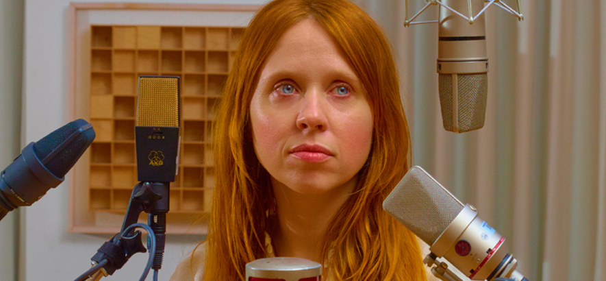 Foto von Holly Herndon, eine der Nominierten der diesjährigen VIA – VUT Indie Awards