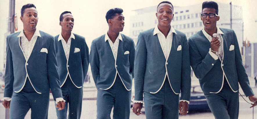 Die Gesangsgruppe The Temptations. Ihre Version von „Papa Was A Rollin' Stone“ prägte psychedelischen Soul.