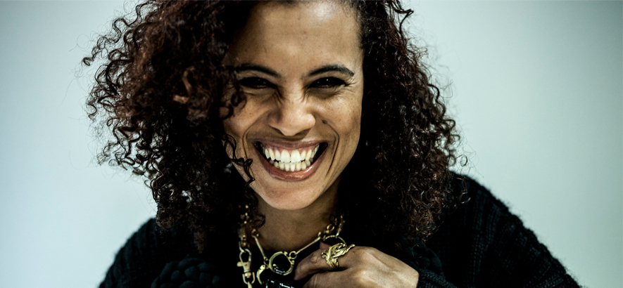 Neneh Cherry, die sich 1990 Cole Porters Song „I