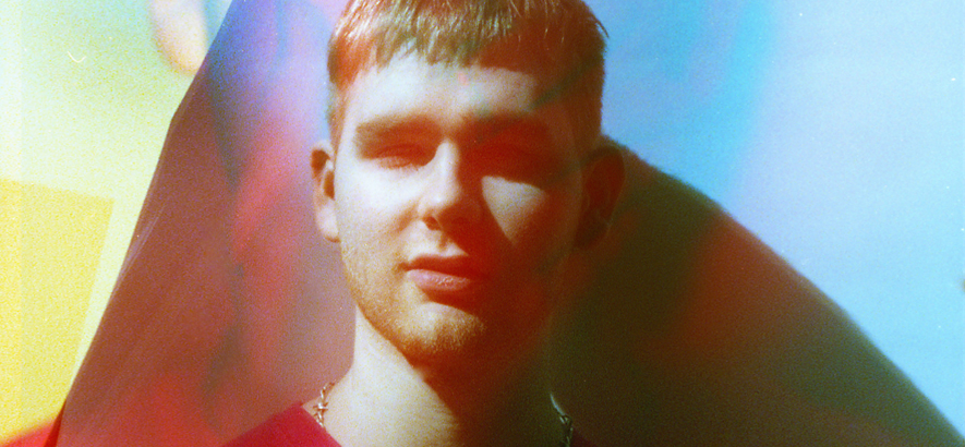  Der britische Produzent Alex Crossan alias Mura Masa. Sein Song „Deal Wiv It“ (feat. Slowthai) ist heute unser Track des Tages.