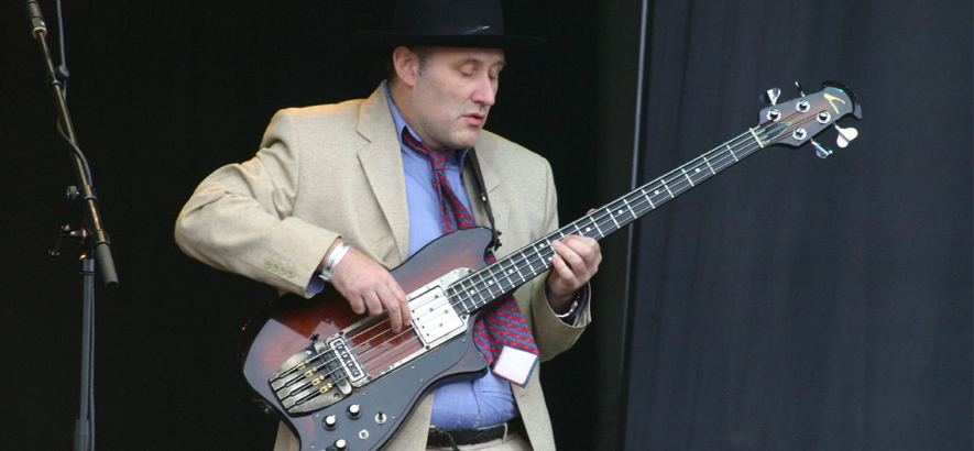 Bass gegen Brexit: Jah Wobble und die Post-Punk-Dub-Riege