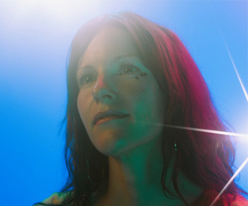 Kaitlyn Aurelia Smith kündigt neues Album an