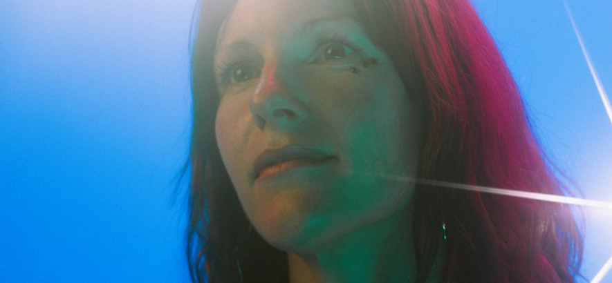 Die US-amerikanische Synth-Pop-Avantgardistin Kaitlyn Aurelia Smith.