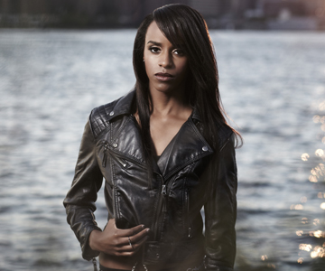 Samtige Wut im neuen Track von Angel Haze