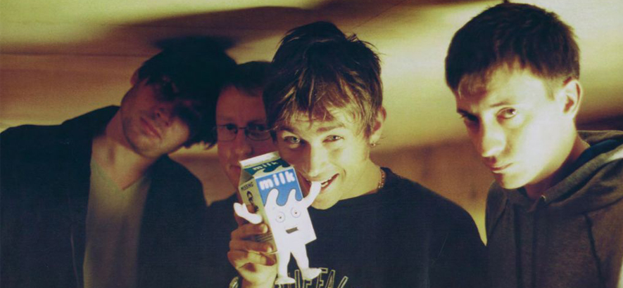 Die britische Band Blur. Zum Weltmilchtag ist heute ihr Song „Coffee & TV“ unser Track des Tages.