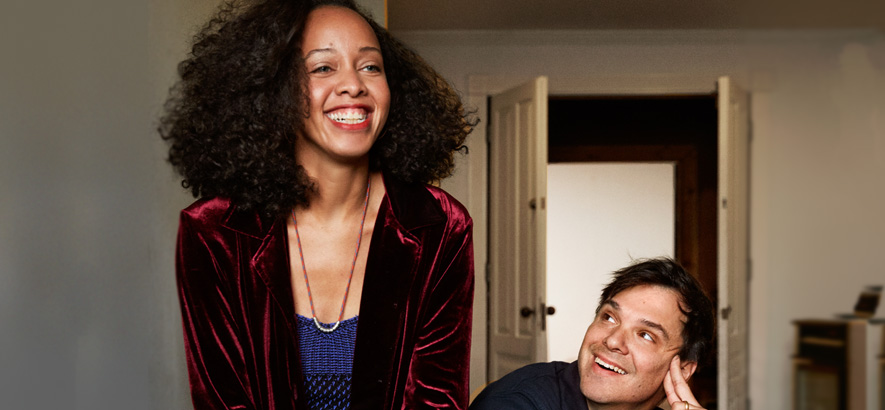 Felicia Douglass und Dave Longstreth von Dirty Projectors. Die New Yorker Band will diese Jahr fünf EPs herausbringen, bei denen immer eine neue Stimme im Mittelpunkt steht.