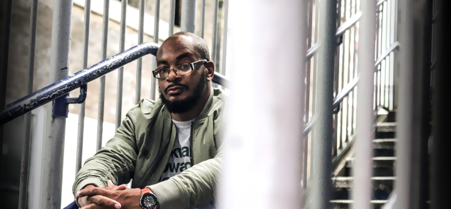 UK-Rapper Ty, der im Alter von 47 Jahren an den Folgen einer Covid-19-Infektion gestorben ist.