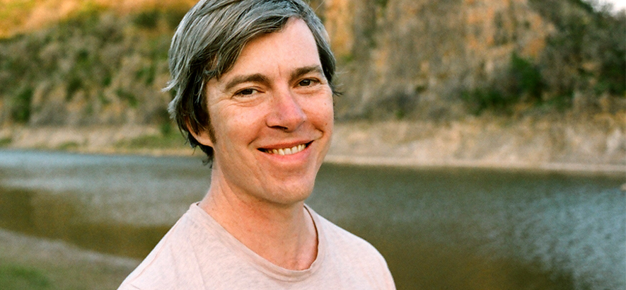 Bild des US-amerikanischen Singer-Songwriters Bill Callahan, der mit „Pigeons“ eine ersten Song seines neuen Albums „Gold Record“ veröffentlicht hat.