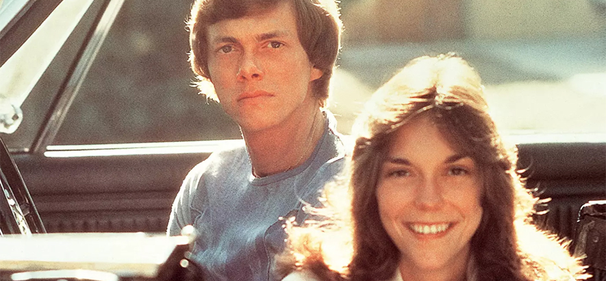 The Carpenters auf dem Cover der Compilation „Carpenters Gold“. Das Duo brachte den Song „We've Only Just Begun“ von Werbung zum Welthit.