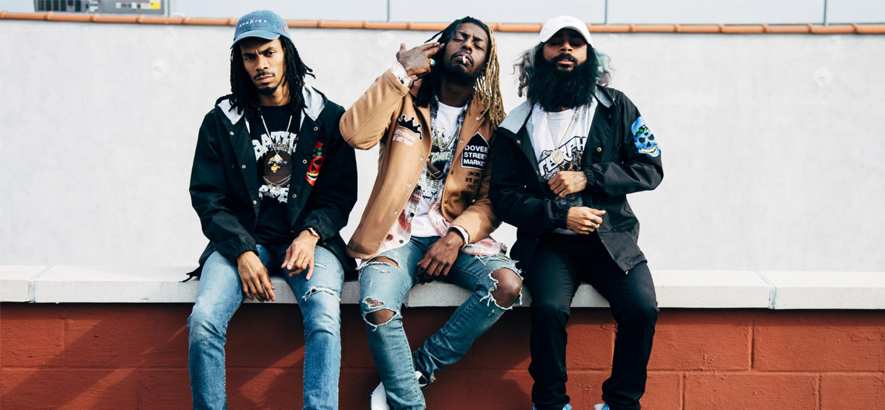 Die HipHop-Gruppe Flatbush Zombies. Im Clip zu ihrer Single „Afterlife“ wandeln Menschen als morbide Röntgenbilder durch die Welt.