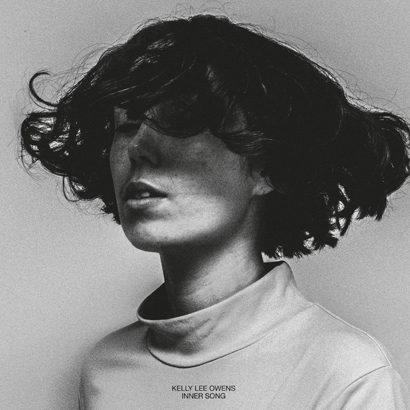 Bild des Albumcovers „Inner Song“ von Kelly Lee Owens, das ByteFM Album der Woche ist.