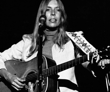 Joni Mitchell veröffentlicht Aufnahmen aus ihrem Archiv