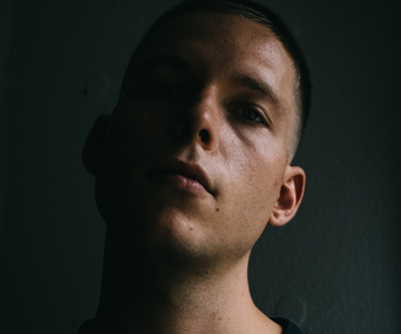 Max Rieger (Die Nerven) kündigt neues Soloalbum „Andere“ an