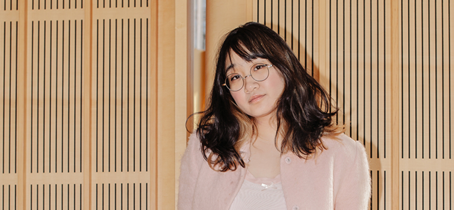 Foto von Yaeji, die einen neuen Track namens „When In Summer, I Forget About The Winter“ herausgebracht hat.