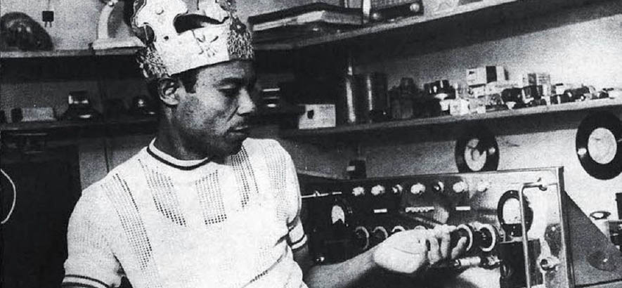 Foto von King Tubby, dessen Version des Jazz-Standards „Take Five“ heute unser Track des Tages ist.