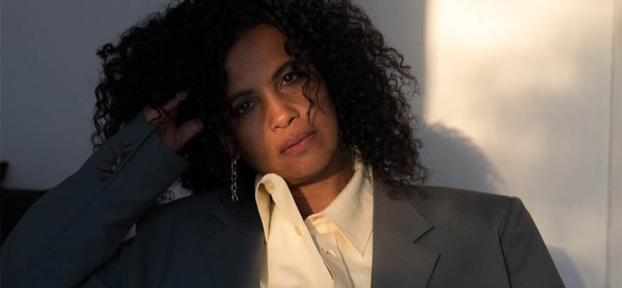 Zum Weltfrauentag 2021: „Woman“ von Neneh Cherry