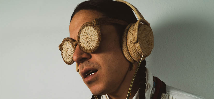 Alt-HipHop mit Feature-Gästen: Ya Tseen mit „Synthetic Gods“