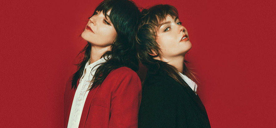 Foto von Sharon Van Etten und Angel Olsen, die mit „Like I Used To“ eine gemeinsame Single vorgelegt haben.