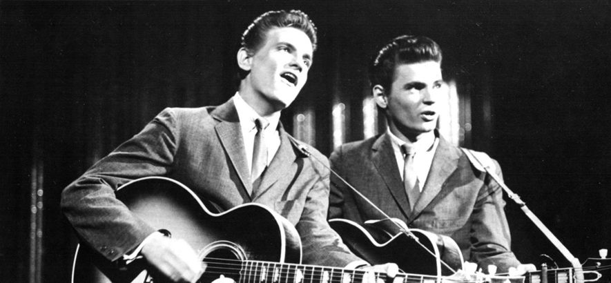 Foto von Phil und Don Everly aka Everly Brothers auf dem Single-Cover von „Bye Bye Love“.