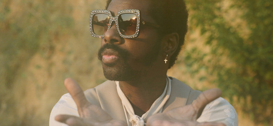 Pressebild von Curtis Harding, der mit „If Words Were Flowers“ ein neues Album angekündigt hat.