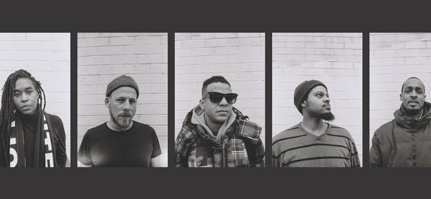 Pressebild der Chicagoer Jazz-Gruppe Irreversible Entanglements. Der Opener „Open The Gates“ aus ihrem gleichnamigen Album ist heute unser Track des Tages.