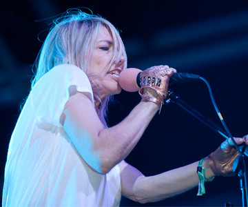 „Grass Jeans“: Kim Gordon veröffentlicht Benefiz-Track