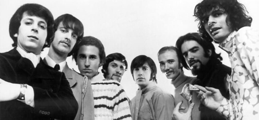 Foto der Band Blood, Sweat & Tears, deren Gründungsmitglied Dick Halligan im Alter von 78 Jahren gestorben ist.