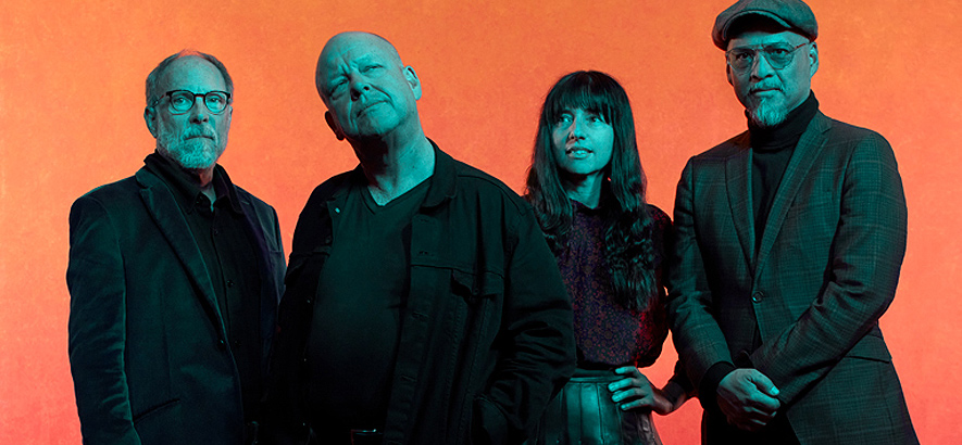 Foto der US-Band Pixies, die ein neues Album namens  „Doggerel“ angekündigt hat