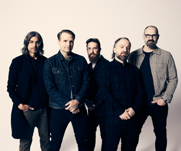 Anpacken im Presswerk: „Here To Forever“ von Death Cab For Cutie