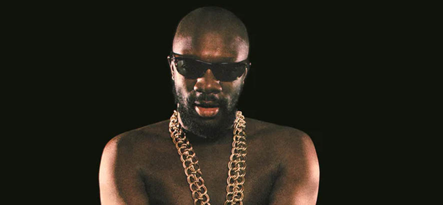 Isaac Hayes auf dem Cover seines Albums „Hot Buttered Soul“, das unseren Track des Tages „Hyperbolicsyllabicsesquedalymistic“ enthält.