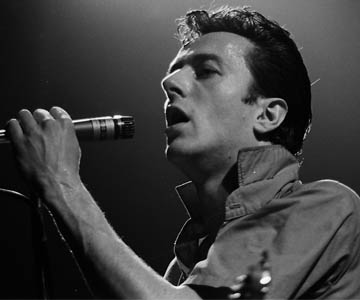 „Overpowered By Funk“: zum 70. von Joe Strummer