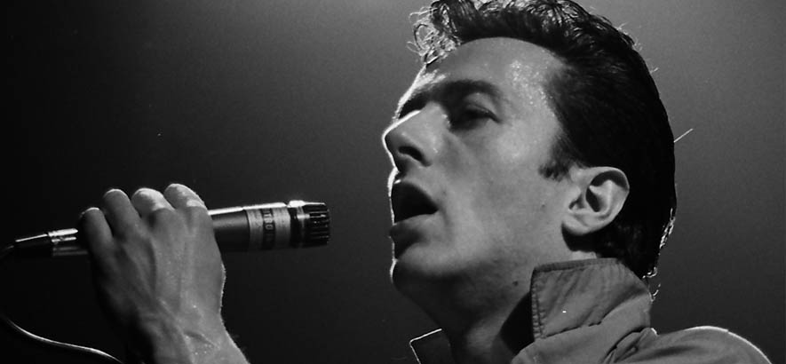 „Overpowered By Funk“: zum 70. von Joe Strummer