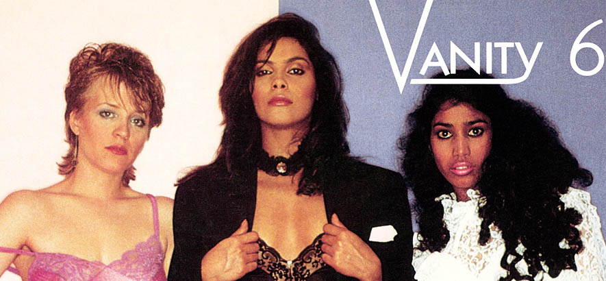 Single-Cover unseres Tracks des Tages „Nasty Girl“, der vor 40 Jahren auf dem selbstbeNasty Girlten einzigen Album von Vanity 6 erschien.