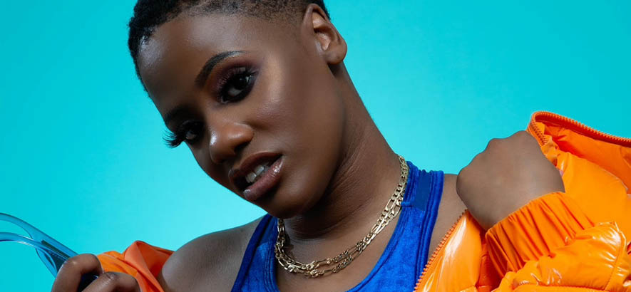 Dancehall-Beats & sirrende Synthies: „Killa Bee“ von Lady Lykez