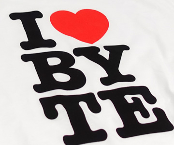 Neu im ByteFM Shop: T-Shirt „I Love Byte“