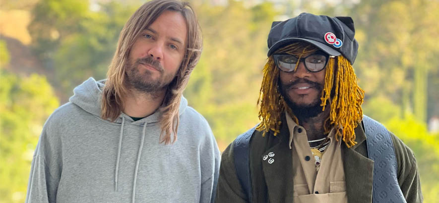 Pressebild von Thundercat und Kevin Parker / Tame Impala, deren gemeinsamer Song „No More Lies“ heute unser Track des Tages ist.