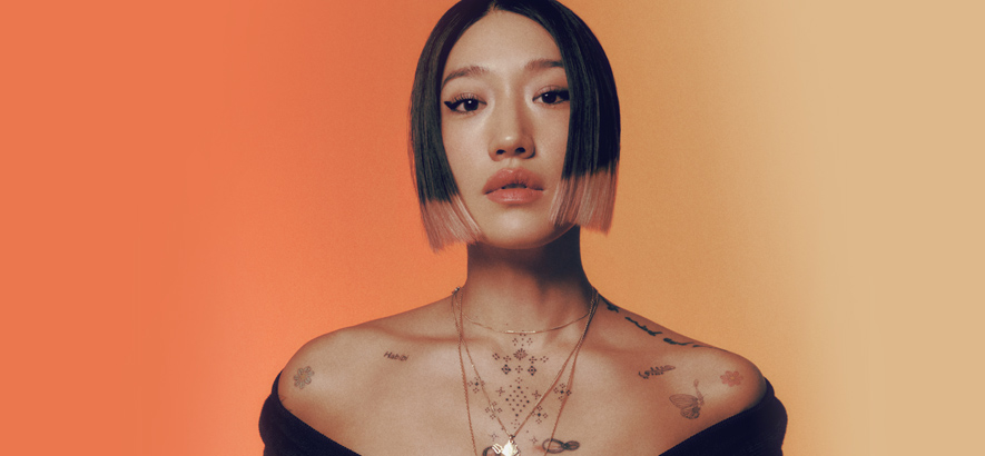 Foto von Peggy Gou, die eine neue Single mit dem Titel „(It Goes Like) Nanana“ veröffentlicht hat.