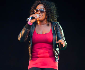 „Draw Fi Mi Finger“: Tanya Stephens wird 50!